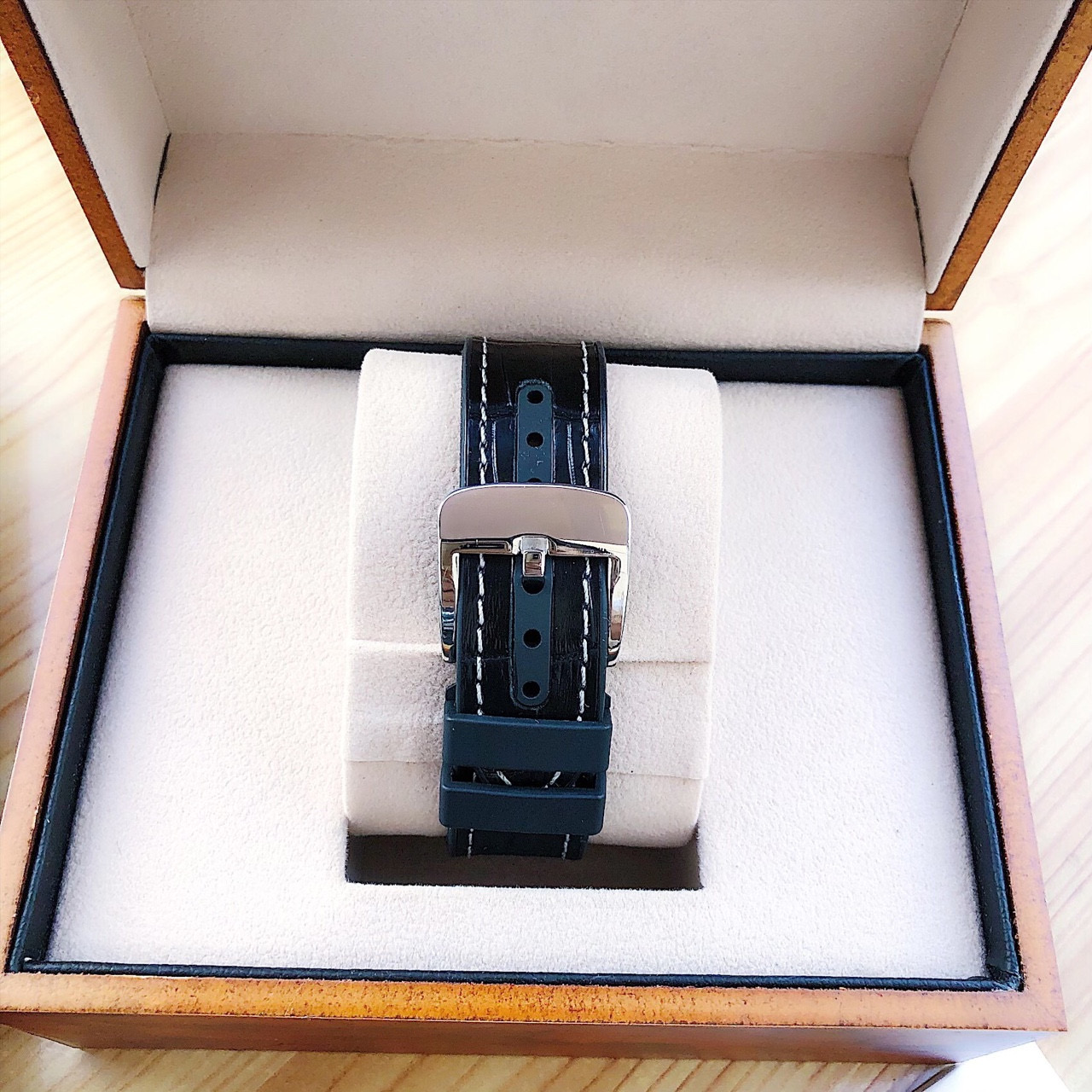 Đồng hồ nam Đồng hồ nam