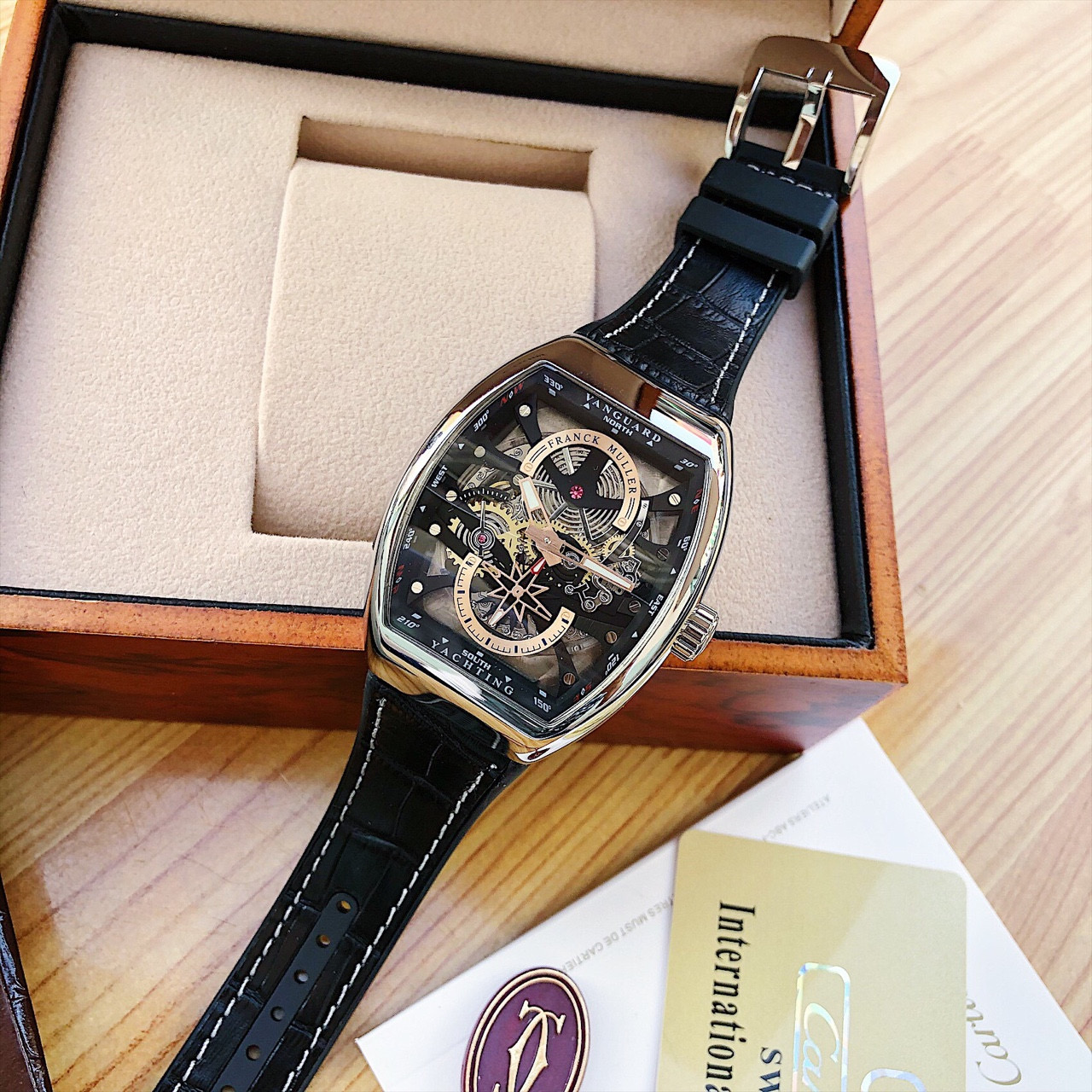 Đồng hồ nam Đồng hồ nam