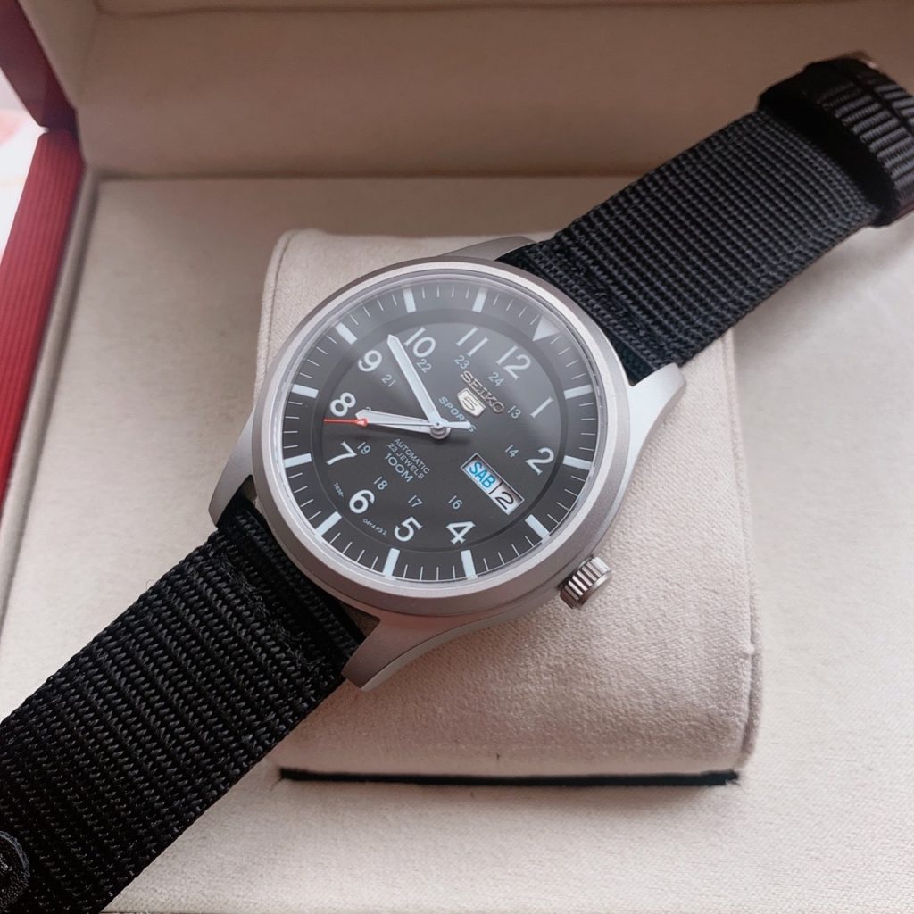 Đồng hồ Seiko 5 quân đội