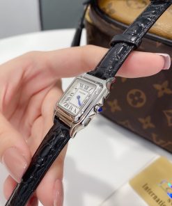 Đồng hồ Cartier nữ mặt vuông