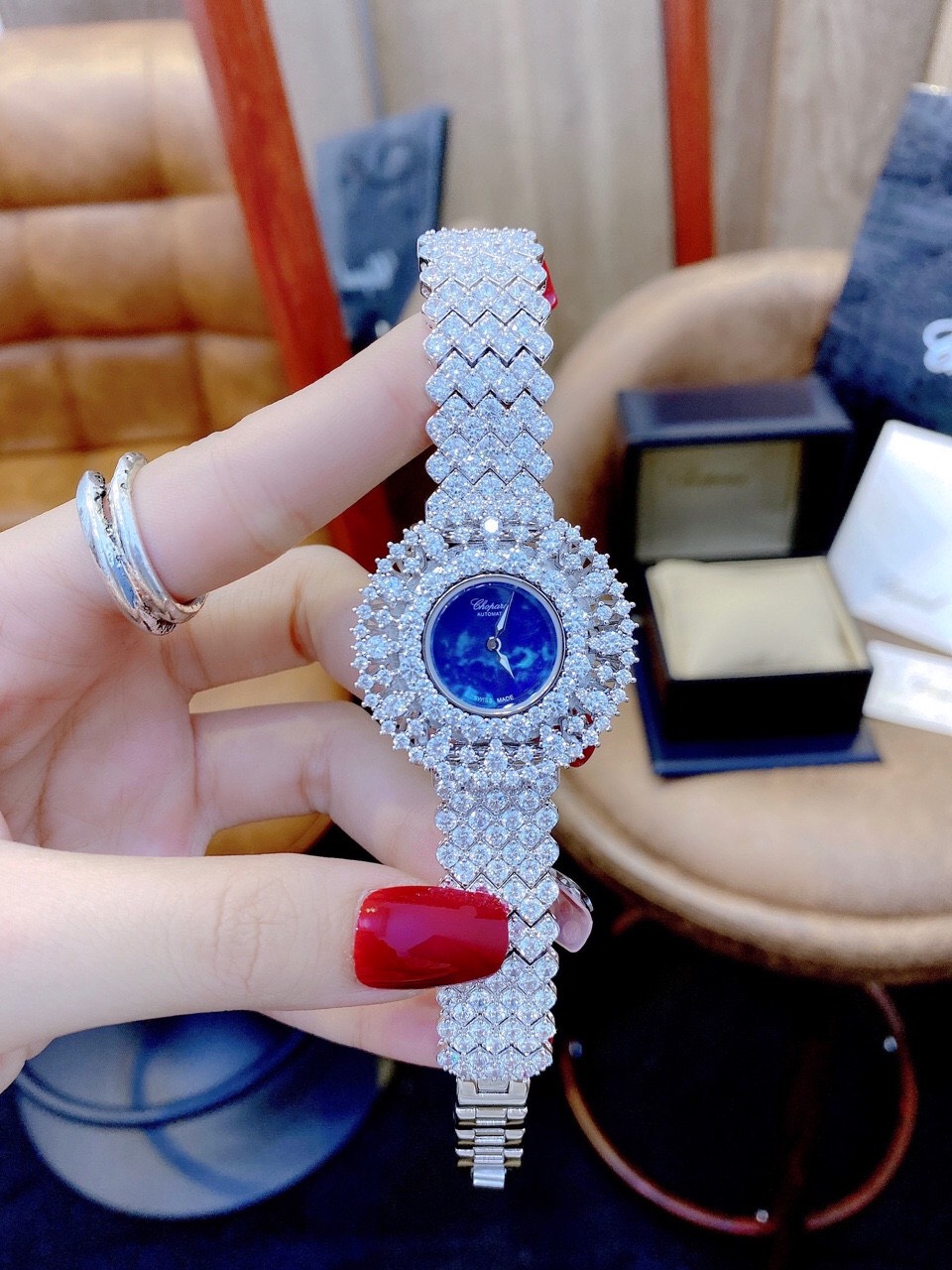 Đồng hồ Chopard đính đá Đồng hồ Chopard đính đá