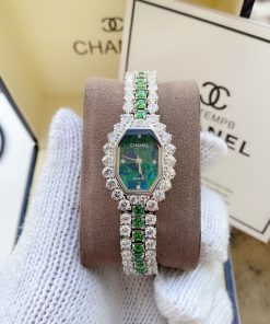 Đồng hồ Chanel đính đá