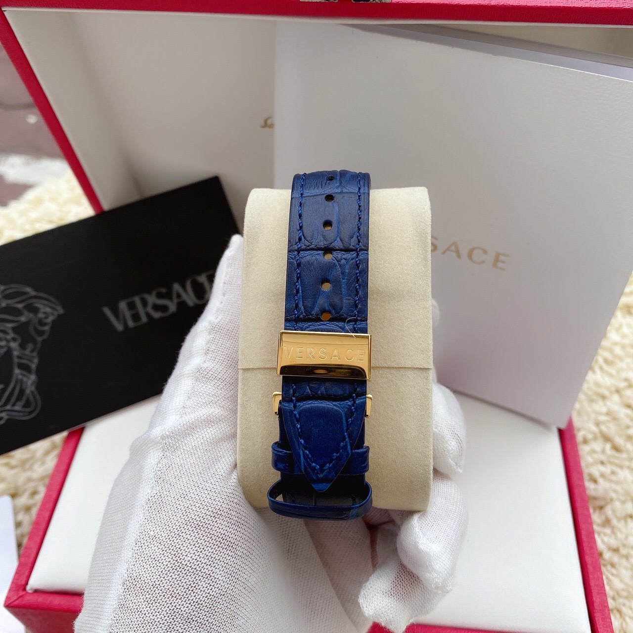 Đồng hồ Versace giá rẻ Đồng hồ Versace giá rẻ