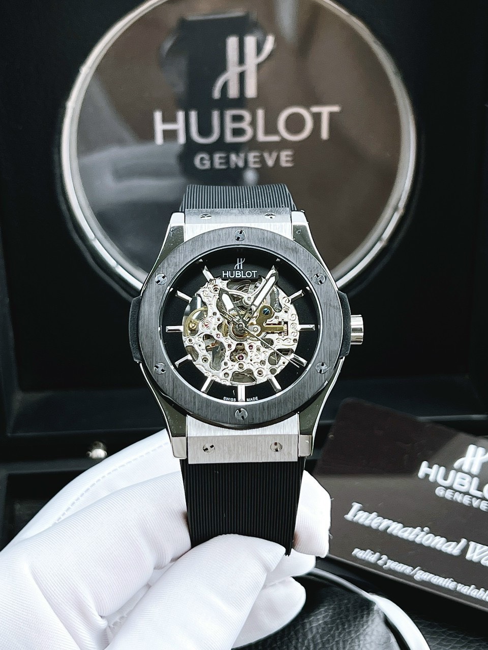 Đồng hồ Hublot Skeleton Automatic Đồng hồ Hublot Skeleton Automatic