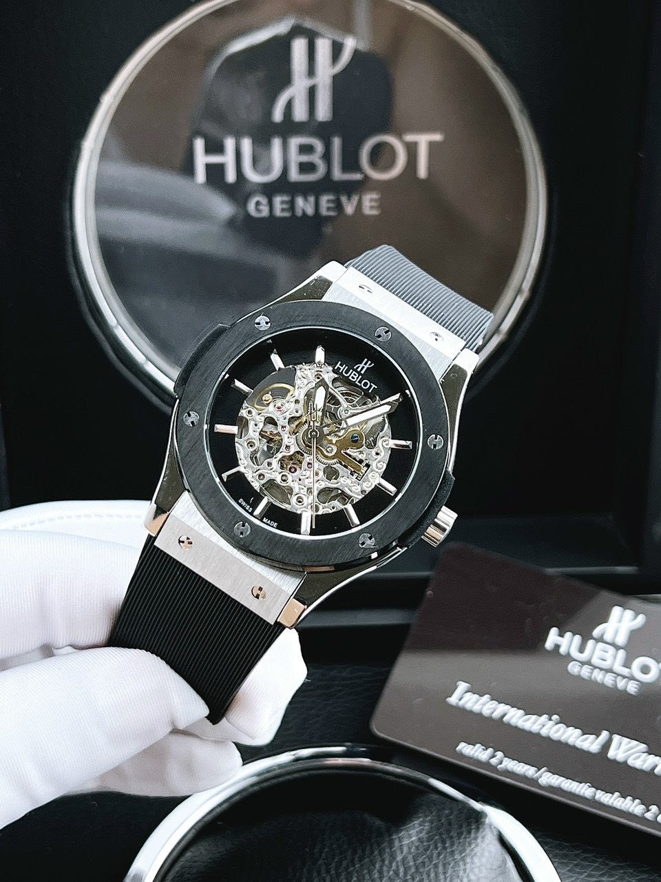 Đồng hồ Hublot cơ lộ máy Đồng hồ Hublot cơ lộ máy