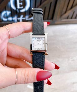 Đồng hồ Hermes nữ dây da màu đen
