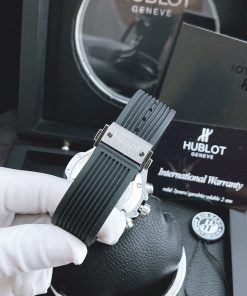 Đồng hồ Hublot dây cao su màu đen