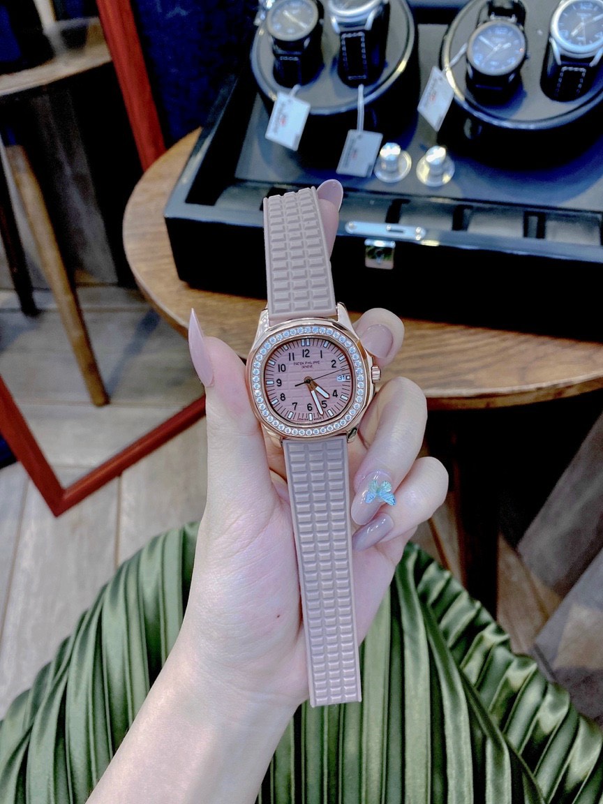 Đồng hồ Patek Philippe nữ siêu cấp Đồng hồ Patek Philippe nữ siêu cấp