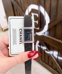 Đồng hồ Chanel nữ mặt chữ nhật