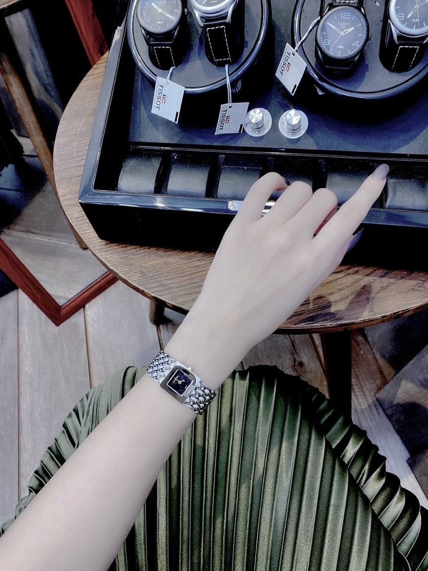 Đồng hồ Chanel nữ Đồng hồ Chanel nữ