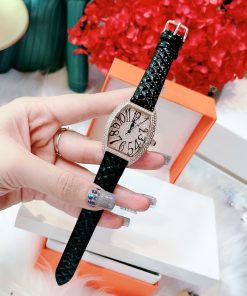 Đồng hồ Davena nữ dây da màu đen