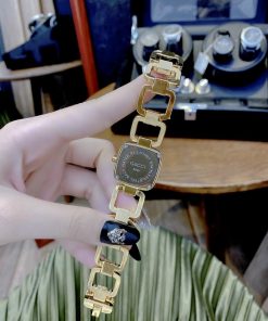 Đồng hồ Gucci mặt vuông