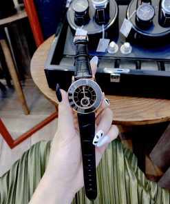 Đồng hồ Swarovski nữ dây da màu đen