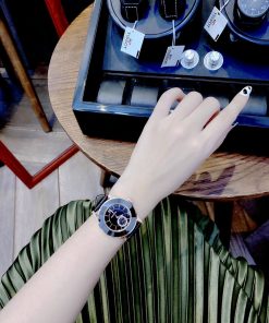 Đồng hồ Swarovski nữ mặt tròn