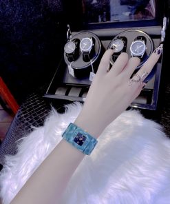 Đồng hồ Gucci mặt vuông