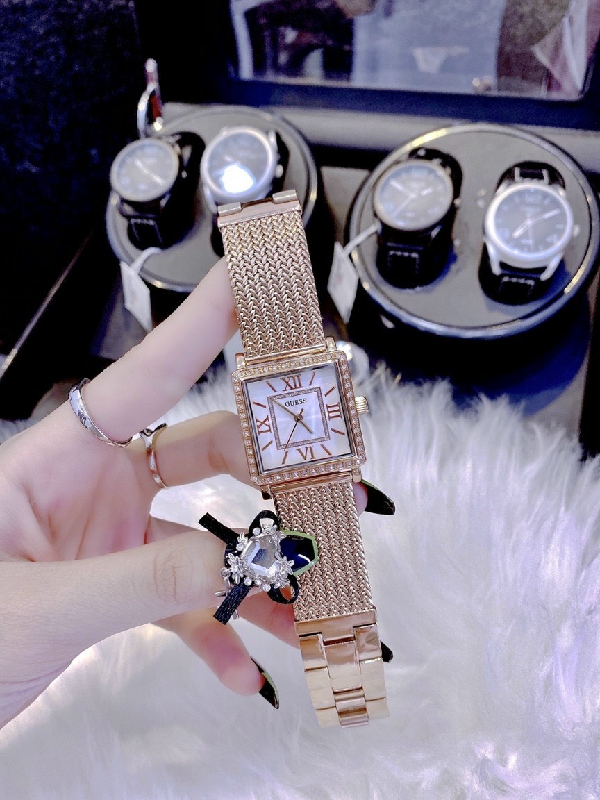 Đồng hồ Guess W0826L3 Đồng hồ Guess W0826L3