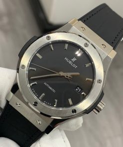 Đồng hồ Hublot Automatic màu đen
