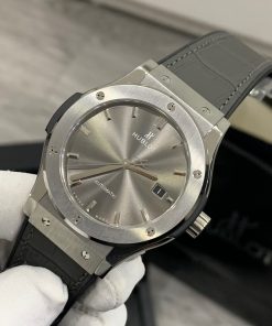 Đồng hồ Hublot máy Thụy Sỹ