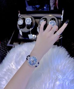 Đồng hồ Louis Vuitton nữ mặt tròn