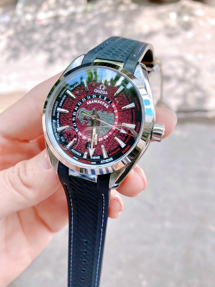 Đồng hồ Omega bản đồ màu đỏ Đồng hồ Omega bản đồ màu đỏ