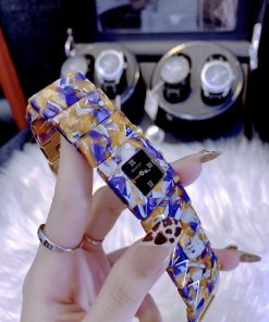 Đồng hồ nữ dạng lắc tay Gucci