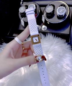 Đồng hồ nữ dây da Chanel