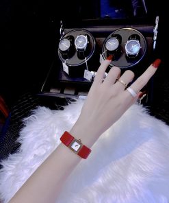 Đồng hồ nữ dây da Chanel