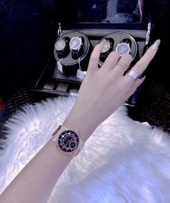 Đồng hồ nữ dây kim loại Guess