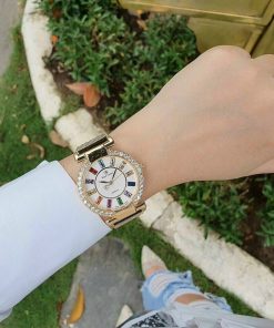 Đồng hồ nữ mặt tròn Royal Crown