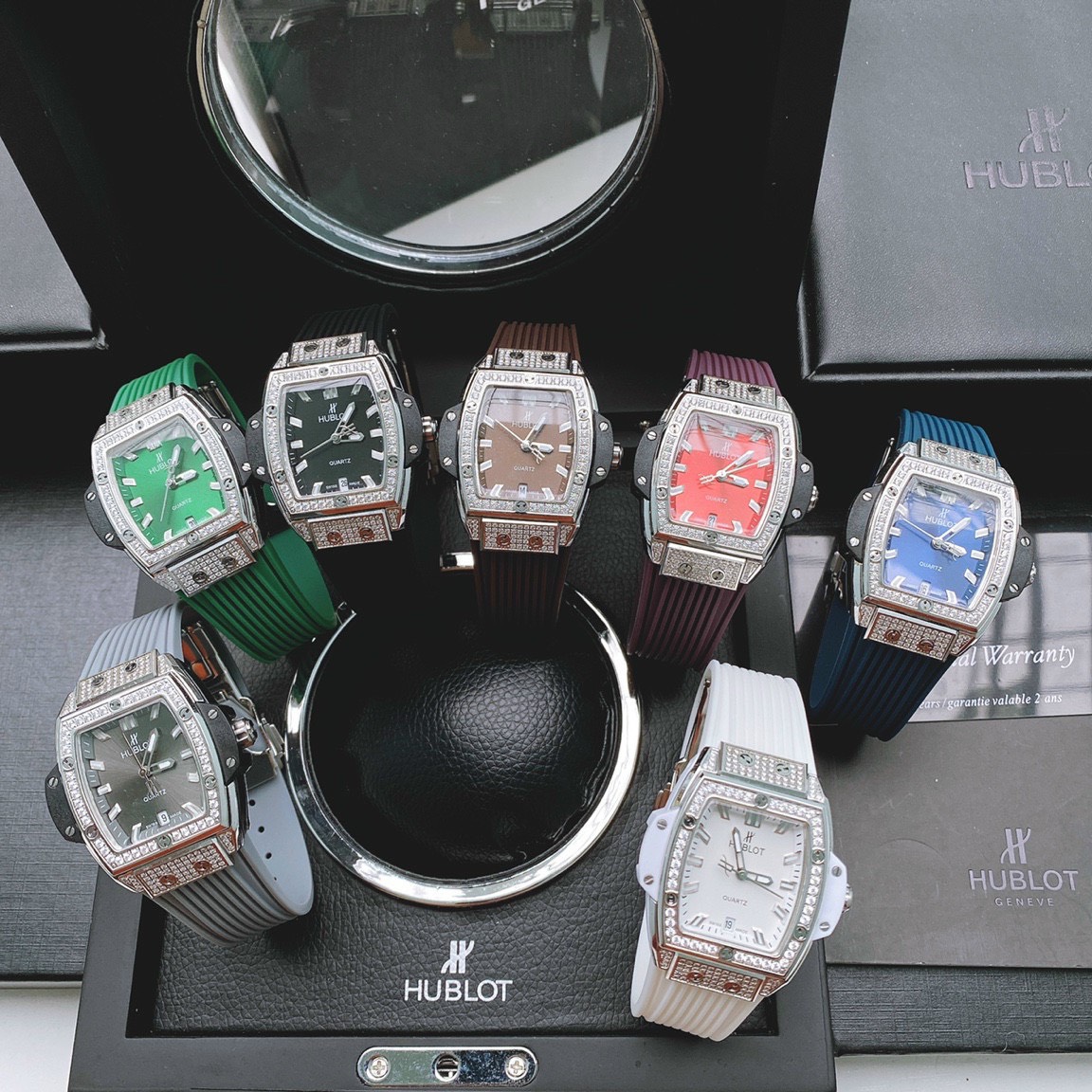 Đồng hồ Hublot đính đá Đồng hồ Hublot đính đá