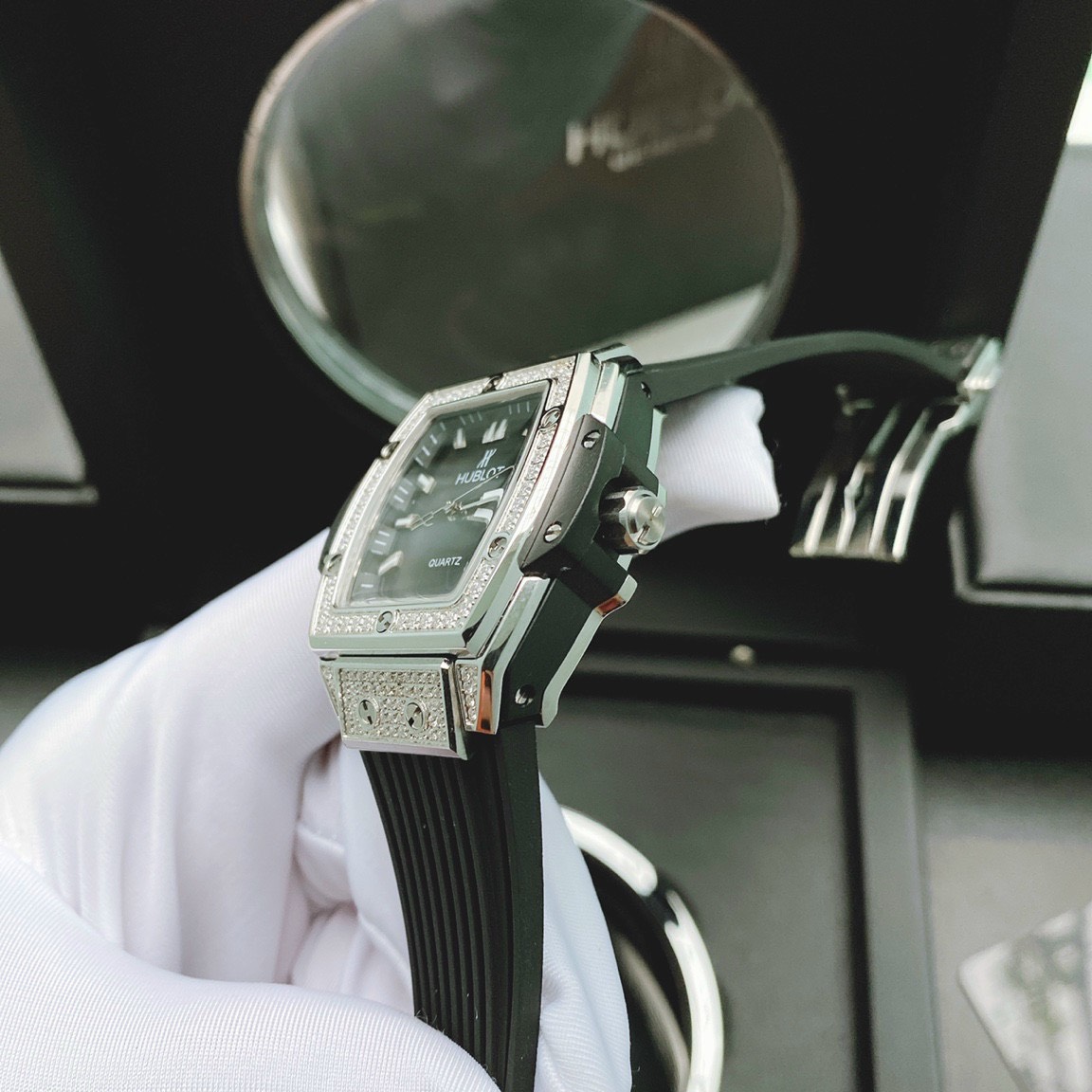 Đồng hồ Hublot giá rẻ Đồng hồ Hublot giá rẻ