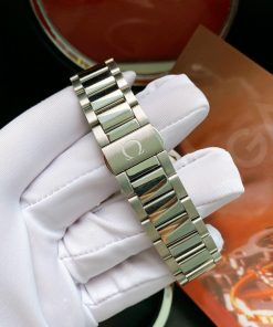 Đồng hồ Omega máy cơ nhật