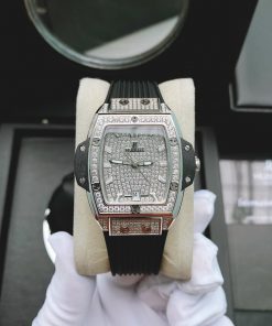 Đồng hồ dây cao su màu đen Hublot