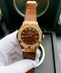 Đồng hồ màu nâu Hublot nữ