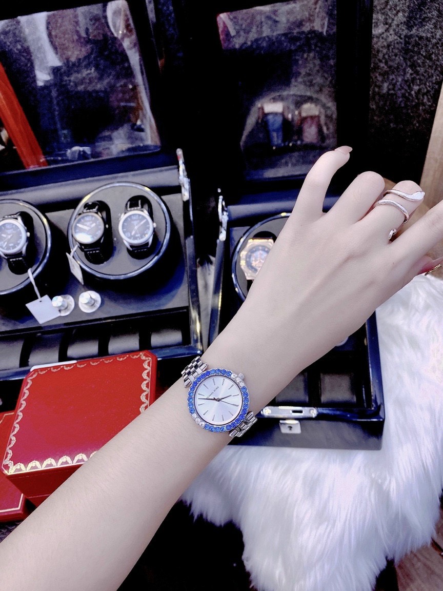 Đồng hồ nữ đính đá Michael Kors Đồng hồ nữ đính đá Michael Kors