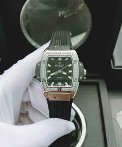 Đồng hồ Hublot dây cao su màu đen
