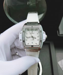 Đồng hồ Hublot dây cao su màu trắng