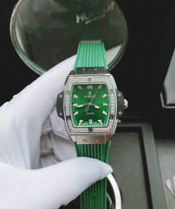 Đồng hồ Hublot dây cao xu màu xanh lá cây