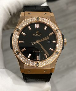 Đồng hồ Hublot màu đen