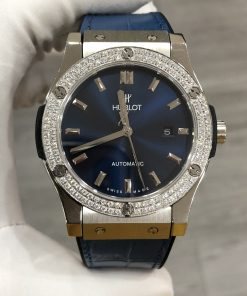 Đồng hồ Hublot màu xanh dương