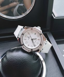 Đồng hồ Hublot máy Nhật