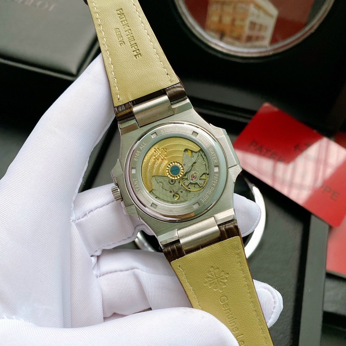 Đồng hồ Patek Philippe cơ lộ máy Đồng hồ Patek Philippe cơ lộ máy