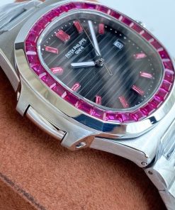 Đồng hồ Patek Philippe nautilus