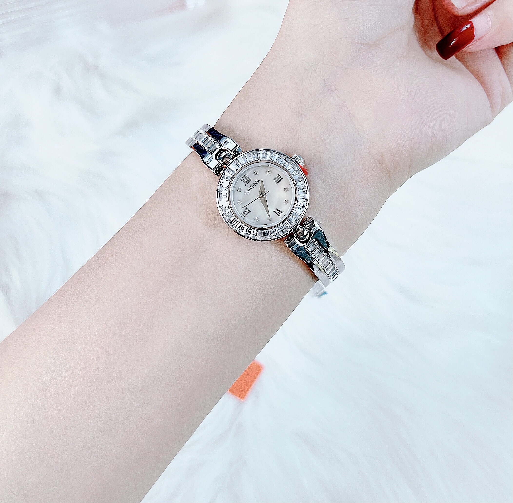 Đồng hồ nữ đẹp Davena Đồng hồ nữ đẹp Davena