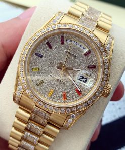 Đồng hồ Rolex đính đá