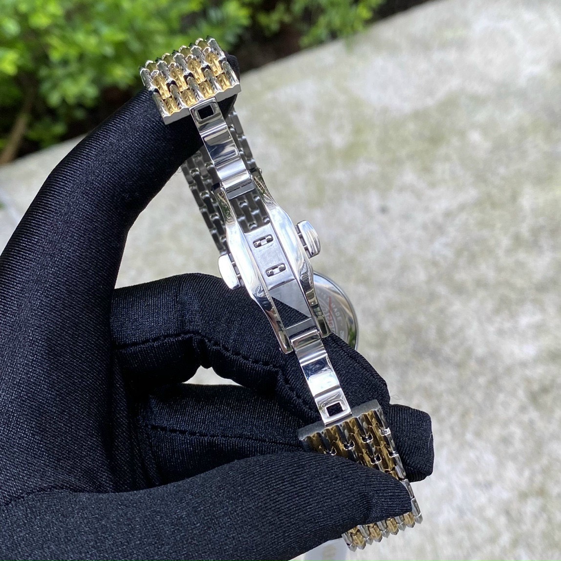 Đồng hồ Versace dây kim loại Đồng hồ Versace dây kim loại