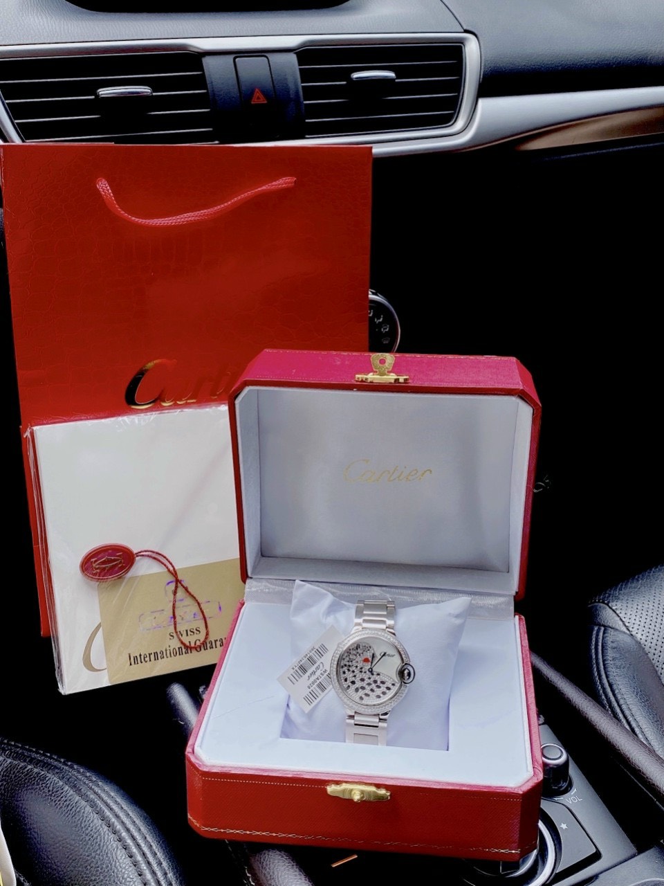 Đồng hồ Cartier nữ dây kim loại Đồng hồ Cartier nữ dây kim loại