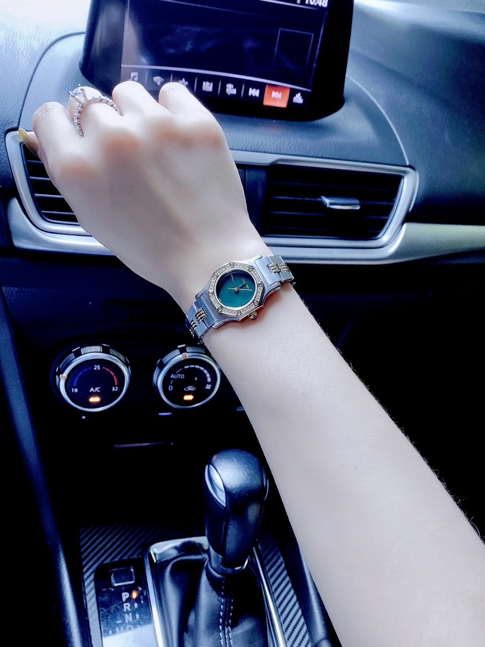 Đồng hồ Cartier nữ siêu cấp Đồng hồ Cartier nữ siêu cấp