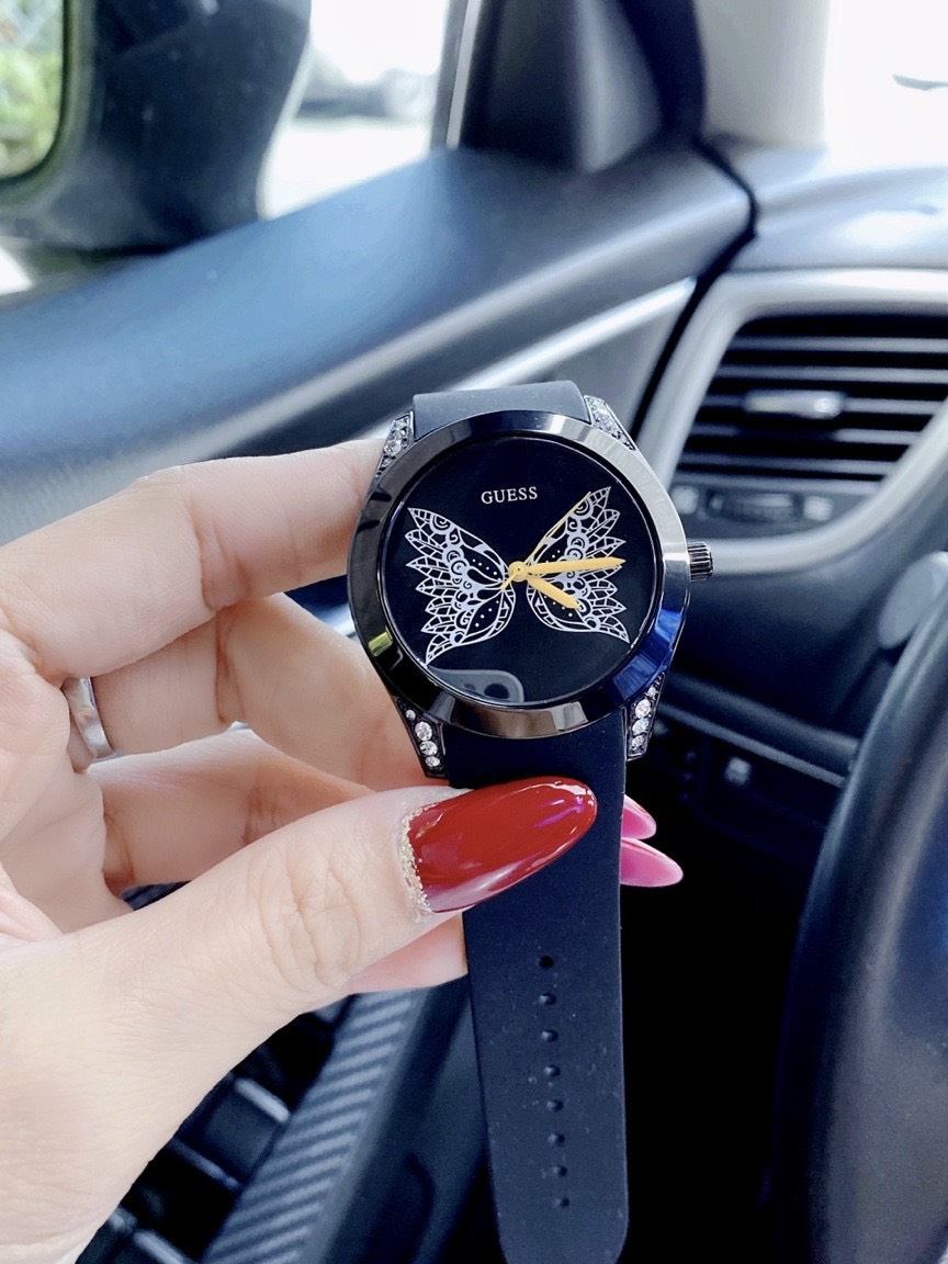 Đồng hồ Guess nữ mặt tròn Đồng hồ Guess nữ mặt tròn