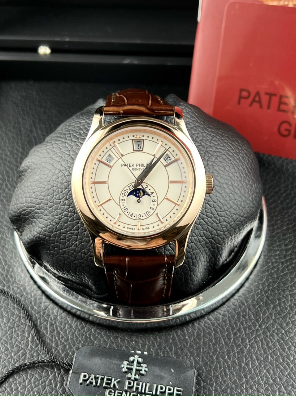 Đồng hồ Patek Philippe nam siêu cấp Đồng hồ Patek Philippe nam siêu cấp
